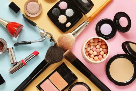 El amianto en el maquillaje: Productos que debe conocer